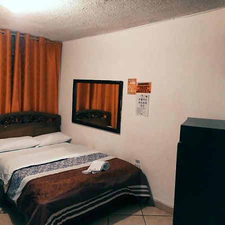 Hostal Ajavi Del Sur Quito Extérieur photo