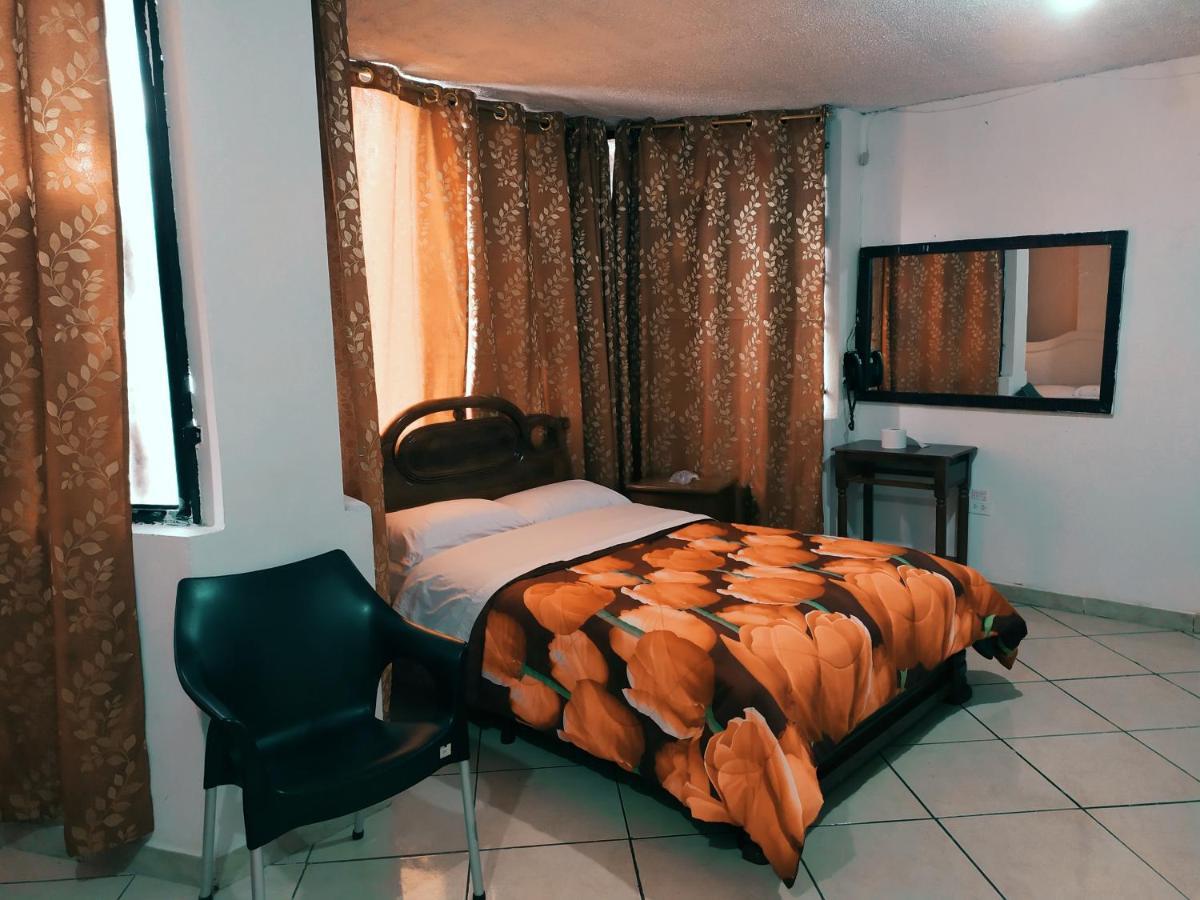 Hostal Ajavi Del Sur Quito Extérieur photo
